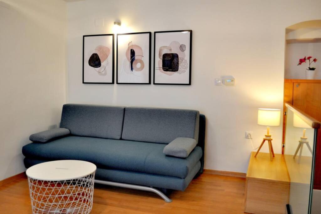 Apartment Veli Dvor Cres Exterior photo